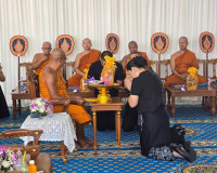 สุราษฎร์ธานี จัดพิธีทอดผ้าป่าสมทบกองทุนพัฒนาเด็กชนบท สืบสานพ ... พารามิเตอร์รูปภาพ 6