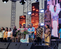 ผู้ว่าฯ สุราษฎร์ ปิดงาน "เย็นทั่วหล้ามหาสงกรานต์ 69" สุดยิ่ง ... พารามิเตอร์รูปภาพ 17