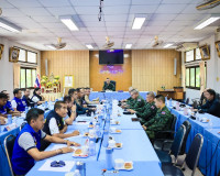 แม่ทัพภาคที่ 4 นำคณะลงพื้นที่สมุยและพะงัน ตรวจเยี่ยมและติดตา ... พารามิเตอร์รูปภาพ 1