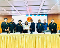 รองผู้ว่าราชการจังหวัดสุราษฎร์ธานี กล่าวต้อนรับ คณะสมาชิกวุฒ ... พารามิเตอร์รูปภาพ 11