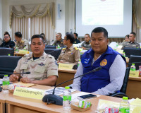 สุราษฎร์ธานีประชุมคณะกรรมการรักษาความมั่นคงฯ บูรณาการทุกหน่ว ... พารามิเตอร์รูปภาพ 8