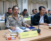 สุราษฎร์ธานีประชุมคณะกรรมการรักษาความมั่นคงฯ บูรณาการทุกหน่ว ... พารามิเตอร์รูปภาพ 11