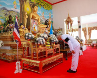 รองผู้ว่าราชการจังหวัดสุราษฎร์ธานี เป็นประธานในพิธีเจริญพระพ ... พารามิเตอร์รูปภาพ 1