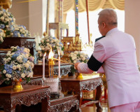 รองผู้ว่าราชการจังหวัดสุราษฎร์ธานี เป็นประธานในพิธีเจริญพระพ ... พารามิเตอร์รูปภาพ 5