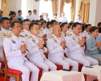 รองผู้ว่าราชการจังหวัดสุราษฎร์ธานี เป็นประธานในพิธีเจริญพระพ ... พารามิเตอร์รูปภาพ 7