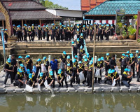 จังหวัดสุราษฎร์ธานี จัดกิจกรรมวันสำคัญของชาติไทย รวมพลังจิตอ ... พารามิเตอร์รูปภาพ 40