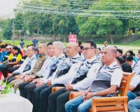 รองผู้ว่าราชการจังหวัดสุราษฎร์ธานี เป็นประธานเปิดการแข่งขันก ... พารามิเตอร์รูปภาพ 6