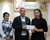 ผู้ว่าฯ สุราษฎร์ธานี มอบเงินปลอบขวัญแก่ผู้ได้รับบาดเจ็บจากกา ... พารามิเตอร์รูปภาพ 4