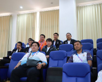 ผู้ว่าราชการจังหวัดสุราษฎร์ธานี ประชุมหัวหน้าคณะนักกีฬาและผู ... พารามิเตอร์รูปภาพ 6