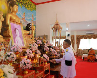 จังหวัดสุราษฏร์ธานีประกอบพิธีสวดพระพุทธมนต์และทำบุญตักบาตรถว ... พารามิเตอร์รูปภาพ 21