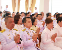จังหวัดสุราษฏร์ธานีประกอบพิธีสวดพระพุทธมนต์และทำบุญตักบาตรถว ... พารามิเตอร์รูปภาพ 23