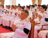 จังหวัดสุราษฏร์ธานีประกอบพิธีสวดพระพุทธมนต์และทำบุญตักบาตรถว ... พารามิเตอร์รูปภาพ 34