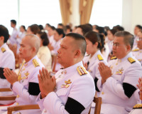 จังหวัดสุราษฏร์ธานีประกอบพิธีสวดพระพุทธมนต์และทำบุญตักบาตรถว ... พารามิเตอร์รูปภาพ 44