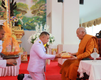 จังหวัดสุราษฏร์ธานีประกอบพิธีสวดพระพุทธมนต์และทำบุญตักบาตรถว ... พารามิเตอร์รูปภาพ 46