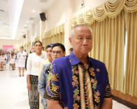 จังหวัดสุราษฎร์ธานี จัดพิธีมอบแบบลายผ้าพระราชทาน “ลายขอสมเด็ ... พารามิเตอร์รูปภาพ 13