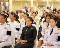 จังหวัดสุราษฎร์ธานี จัดพิธีมอบแบบลายผ้าพระราชทาน “ลายขอสมเด็ ... พารามิเตอร์รูปภาพ 21