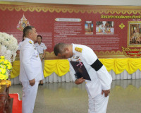 สุราษฎร์ธานีจัดพิธีมอบเครื่องหมาย "รักษาดินแดนยิ่งชีพ" แก่ผู ... พารามิเตอร์รูปภาพ 9