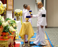 จังหวัดสุราษฎร์ธานีจัดพิธีรับพระราชทานเครื่องราชอิสริยาภรณ์  ... พารามิเตอร์รูปภาพ 8