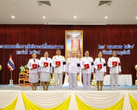 จังหวัดสุราษฎร์ธานีจัดพิธีรับพระราชทานเครื่องราชอิสริยาภรณ์  ... พารามิเตอร์รูปภาพ 34