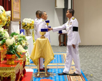 จังหวัดสุราษฎร์ธานีจัดพิธีรับพระราชทานเครื่องราชอิสริยาภรณ์  ... พารามิเตอร์รูปภาพ 51