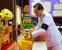 สุราษฎร์ธานี จัดพิธีรับพระราชทานพุ่มดอกบัวประดิษฐ์ เนื่องในว ... พารามิเตอร์รูปภาพ 10