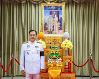 สุราษฎร์ธานี จัดพิธีรับพระราชทานพุ่มดอกบัวประดิษฐ์ เนื่องในว ... พารามิเตอร์รูปภาพ 11