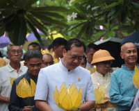 รองผู้ว่าราชการจังหวัดสุราษฎร์ธานี เป็นประธานในพิธีแห่ผ้าห่ม ... พารามิเตอร์รูปภาพ 4