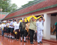 รองผู้ว่าราชการจังหวัดสุราษฎร์ธานี เป็นประธานในพิธีแห่ผ้าห่ม ... พารามิเตอร์รูปภาพ 8