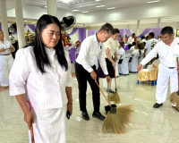 พุทธศาสนิกชนสุราษฎร์ธานีทุกหมู่เหล่าพร้อมใจร่วมพิธีเจริญพระพ ... พารามิเตอร์รูปภาพ 9