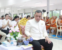 พุทธศาสนิกชนสุราษฎร์ธานีทุกหมู่เหล่าพร้อมใจร่วมพิธีเจริญพระพ ... พารามิเตอร์รูปภาพ 12