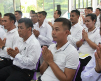 พุทธศาสนิกชนสุราษฎร์ธานีทุกหมู่เหล่าพร้อมใจร่วมพิธีเจริญพระพ ... พารามิเตอร์รูปภาพ 45