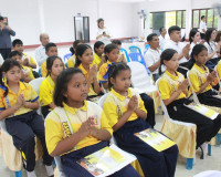 พุทธศาสนิกชนสุราษฎร์ธานีทุกหมู่เหล่าพร้อมใจร่วมพิธีเจริญพระพ ... พารามิเตอร์รูปภาพ 49