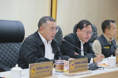 ผู้ว่าราชการจังหวัดสุราษฎร์ธานี ประชุมติดตามสถานการณ์กรณีมีบ ... พารามิเตอร์รูปภาพ 1