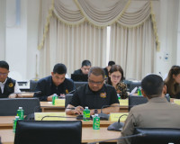 ผู้ว่าราชการจังหวัดสุราษฎร์ธานี ประชุมติดตามสถานการณ์กรณีมีบ ... พารามิเตอร์รูปภาพ 4