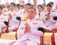 จังหวัดสุราษฎร์ธานีจัดพิธีบำเพ็ญกุศลและทำบุญตักบาตร ในวาระคร ... พารามิเตอร์รูปภาพ 16