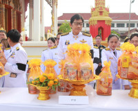 จังหวัดสุราษฎร์ธานีจัดพิธีบำเพ็ญกุศลและทำบุญตักบาตร ในวาระคร ... พารามิเตอร์รูปภาพ 28