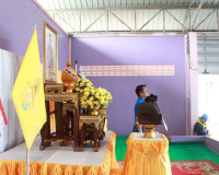 รองผู้ว่าราชการจังหวัดสุราษฎร์ธานีเชิญสิ่งของพระราชทาน จากมู ... พารามิเตอร์รูปภาพ 5