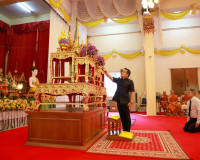 จังหวัดสุราษฎร์ธานี จัดพิธีบำเพ็ญกุศลสวดพระอภิธรรม อุทิศถวาย ... พารามิเตอร์รูปภาพ 2