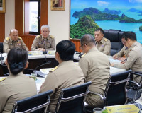 ผู้ว่าฯ สุราษฎร์ธานีประชุมนายอำเภอ หัวหน้าส่วนราชการ และหัวห ... พารามิเตอร์รูปภาพ 11