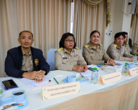ผู้ว่าฯ สุราษฎร์ธานี เป็นประธานประชุมกรมการจังหวัดและหัวหน้า ... พารามิเตอร์รูปภาพ 2
