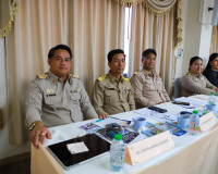 ผู้ว่าฯ สุราษฎร์ธานี เป็นประธานประชุมกรมการจังหวัดและหัวหน้า ... พารามิเตอร์รูปภาพ 3