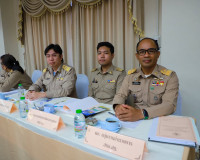 ผู้ว่าฯ สุราษฎร์ธานี เป็นประธานประชุมกรมการจังหวัดและหัวหน้า ... พารามิเตอร์รูปภาพ 13