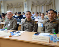 ผู้ว่าฯ สุราษฎร์ธานี เป็นประธานประชุมกรมการจังหวัดและหัวหน้า ... พารามิเตอร์รูปภาพ 62