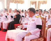 จังหวัดสุราษฎร์ธานีจัดพิธีบำเพ็ญกุศลและทำบุญตักบาตร ในวาระคร ... พารามิเตอร์รูปภาพ 5