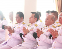 จังหวัดสุราษฎร์ธานีจัดพิธีบำเพ็ญกุศลและทำบุญตักบาตร ในวาระคร ... พารามิเตอร์รูปภาพ 8