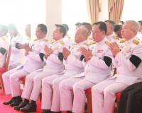 จังหวัดสุราษฎร์ธานีจัดพิธีบำเพ็ญกุศลและทำบุญตักบาตร ในวาระคร ... พารามิเตอร์รูปภาพ 24