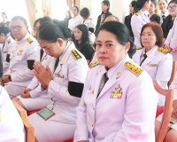 จังหวัดสุราษฎร์ธานีจัดพิธีบำเพ็ญกุศลและทำบุญตักบาตร ในวาระคร ... พารามิเตอร์รูปภาพ 30