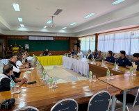 รองผู้ว่าราชการจังหวัดสุราษฎร์ธานี เป็นประธานการประชุม ติดตา ... พารามิเตอร์รูปภาพ 8