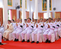 จังหวัดสุราษฎร์ธานีจัดพิธีเจริญพระพุทธมนต์และทำบุญตักบาตรถวา ... พารามิเตอร์รูปภาพ 3