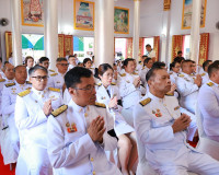 จังหวัดสุราษฎร์ธานีจัดพิธีเจริญพระพุทธมนต์และทำบุญตักบาตรถวา ... พารามิเตอร์รูปภาพ 20